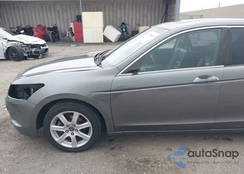 2008 Honda Accord 2.4 Ex-L z USA, uszkodzony, nr VIN JHMCP268X8C005149